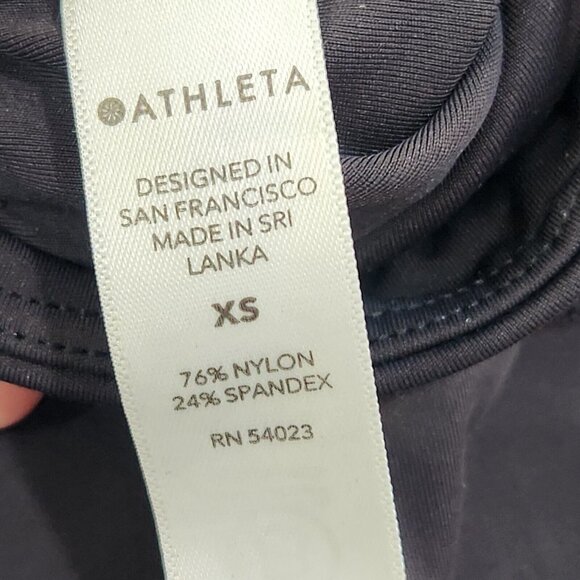 Athleta Ultimate Stash Pocket Capri Leggings Womens XS Black Activewear - Picture 11 of 11